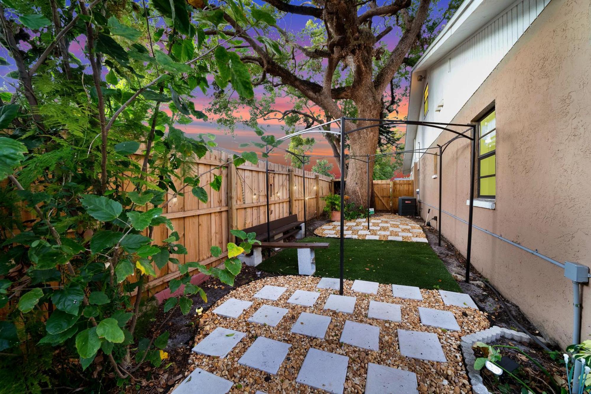 Zen Jungle House By Busch Gardens Sleeps 12 With Outdoor Games & Detached Play Space! Τάμπα Εξωτερικό φωτογραφία